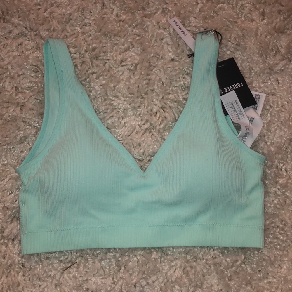 Seamless v-neck bralette